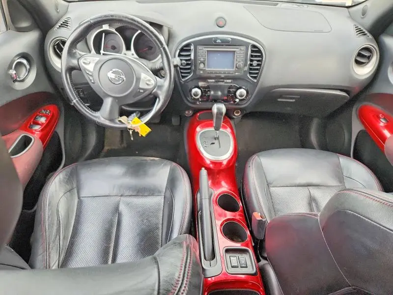 2011 NISSAN JUKE S  