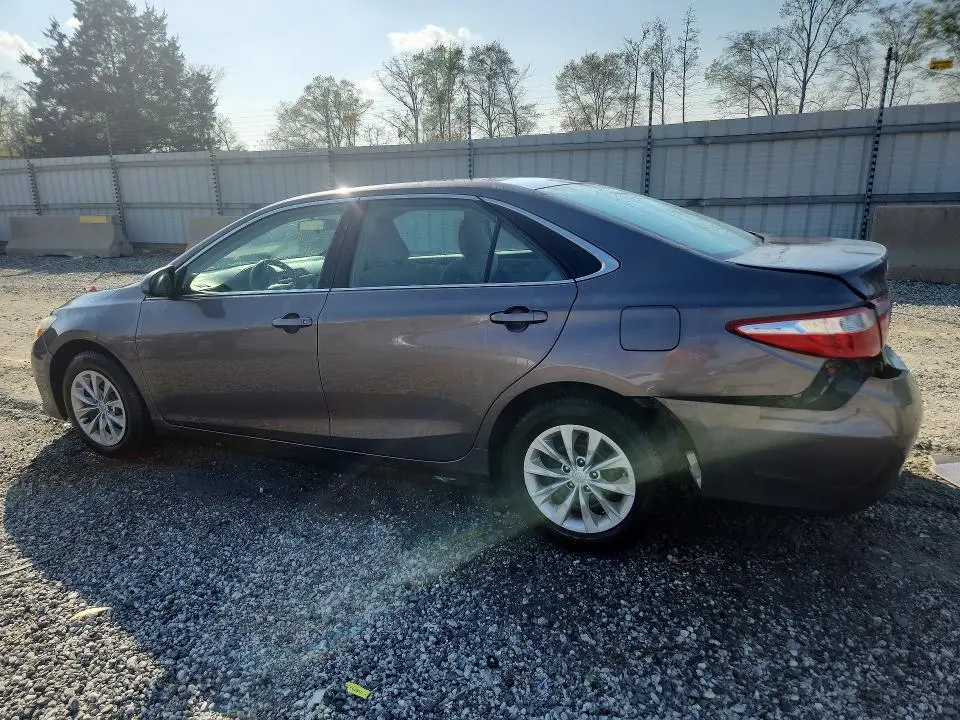 2015 TOYOTA CAMRY LE  