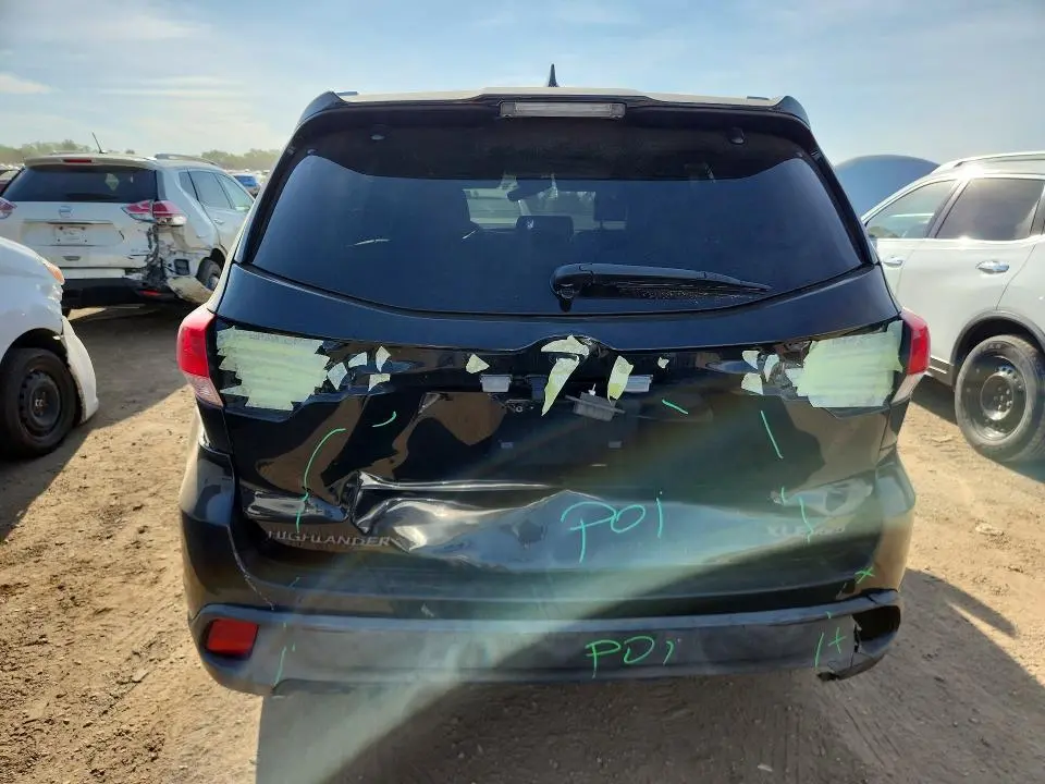 2019 TOYOTA HIGHLANDER XLE  