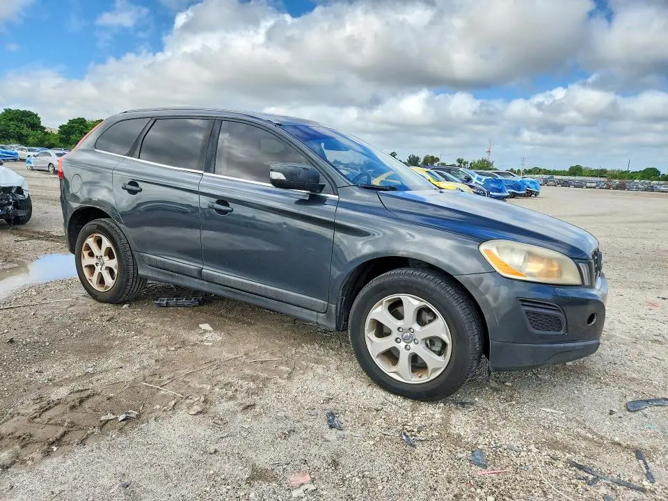 2013 VOLVO XC60 3.2  