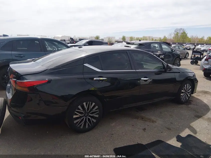 2024 NISSAN ALTIMA SV FWD