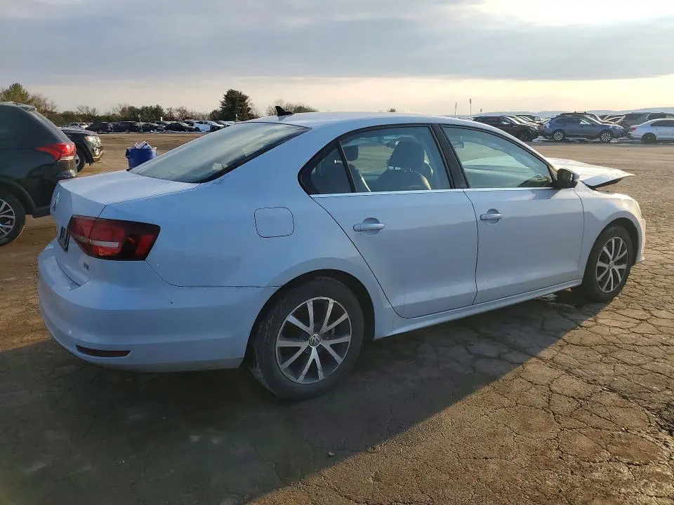 2017 VOLKSWAGEN JETTA SE  