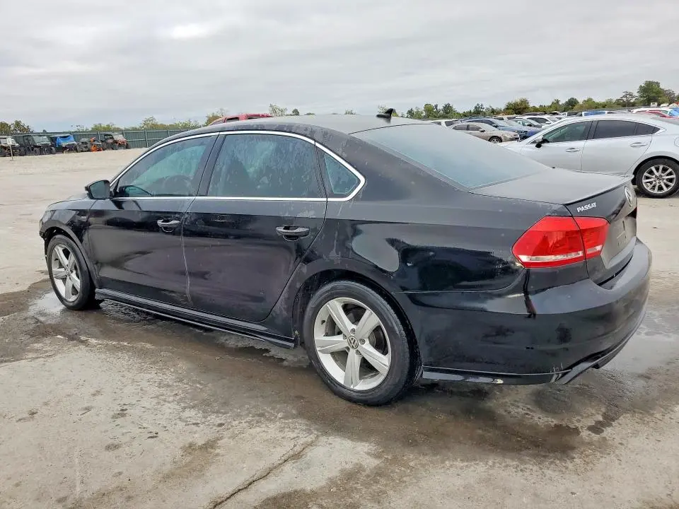 2015 VOLKSWAGEN PASSAT S  