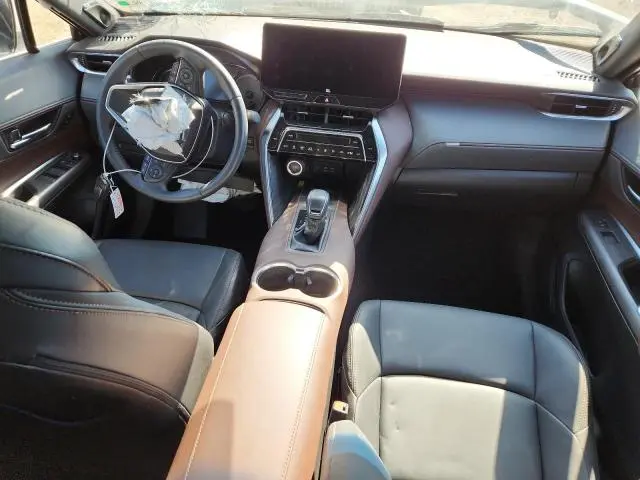 2024 TOYOTA VENZA LE  