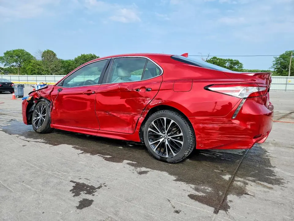 2020 TOYOTA CAMRY SE  