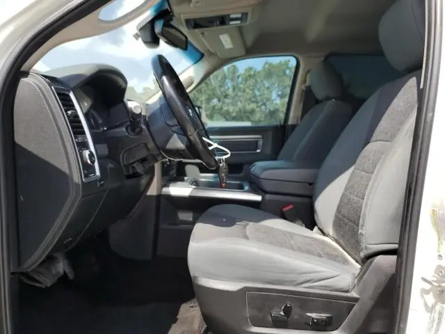 2016 RAM 1500 SLT  