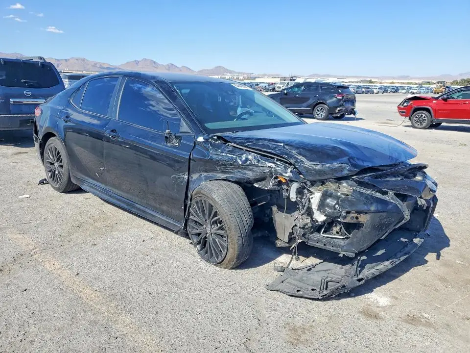 2019 TOYOTA CAMRY SE  