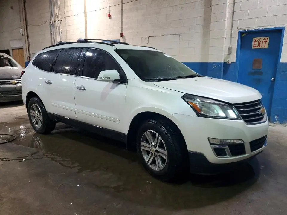 2017 CHEVROLET TRAVERSE LT  