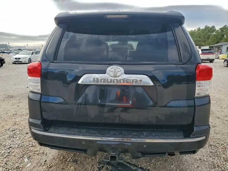 2011 TOYOTA 4RUNNER SR5  