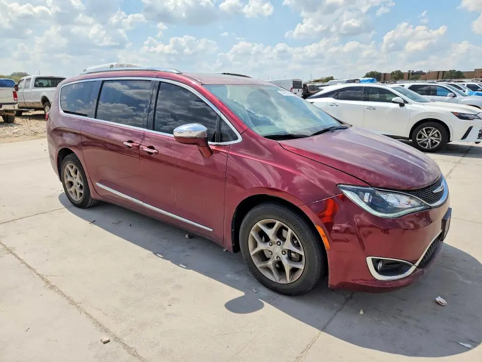 2017 CHRYSLER PACIFICA LIMITED  