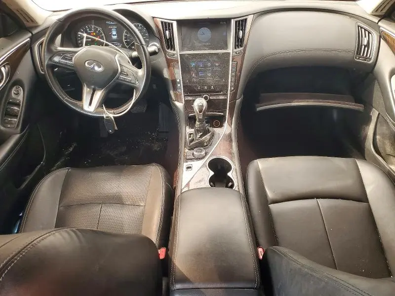 2018 INFINITI Q50 LUXE  