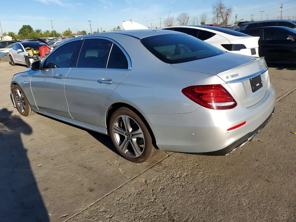 2019 MERCEDES-BENZ E 300  