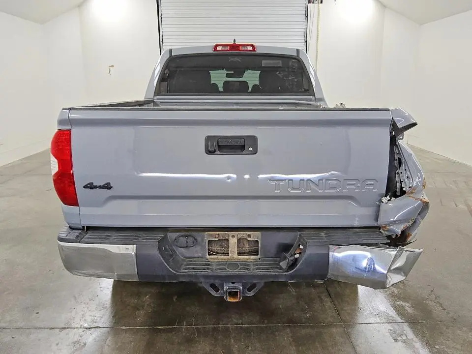 2020 TOYOTA TUNDRA SR5  