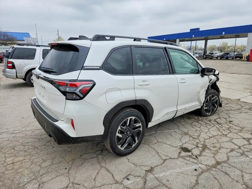 2025 SUBARU FORESTER LIMITED  