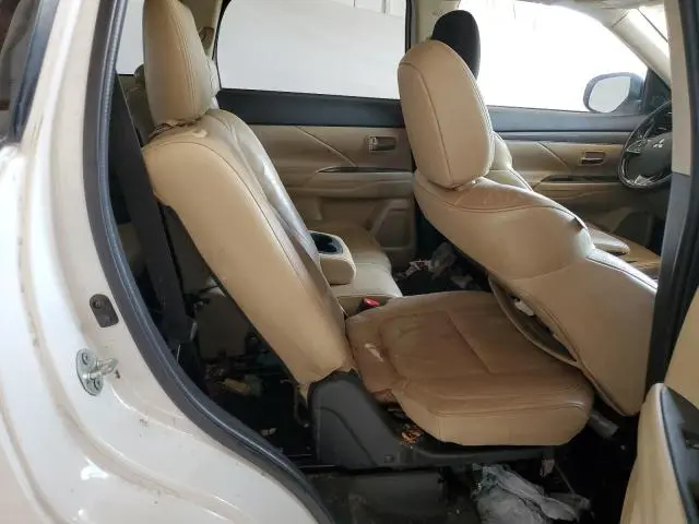 2019 MITSUBISHI OUTLANDER SE  