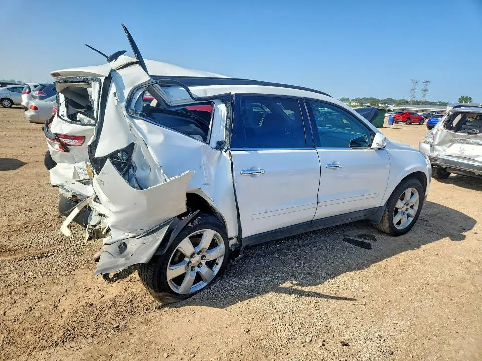2017 CHEVROLET TRAVERSE LT  