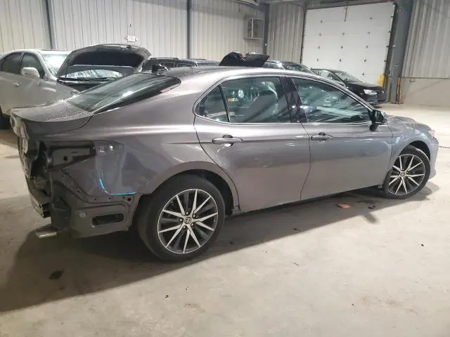 2024 TOYOTA CAMRY XLE  