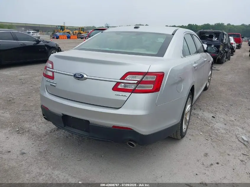 2015 FORD TAURUS SE