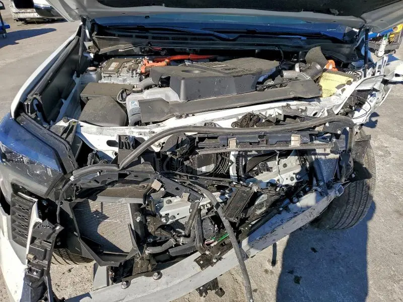 2025 TOYOTA TUNDRA CREWMAX PLATINUM  