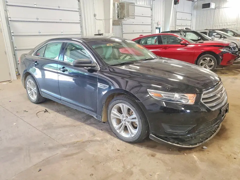 2018 FORD TAURUS SE  