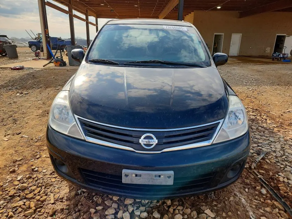 2011 NISSAN VERSA S  