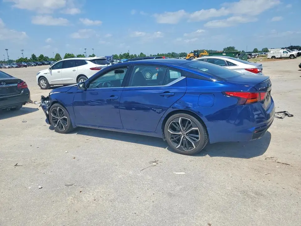 2024 NISSAN ALTIMA SR  