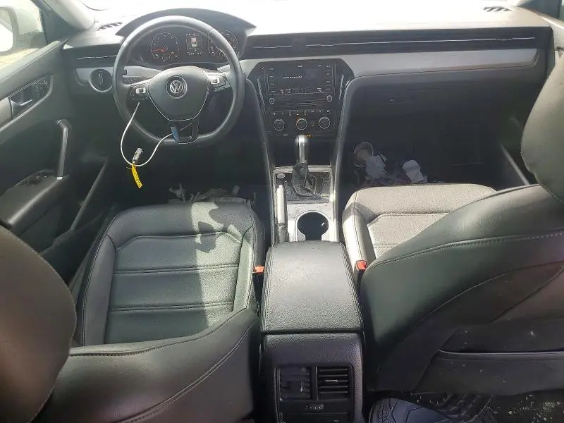 2021 VOLKSWAGEN PASSAT SE  