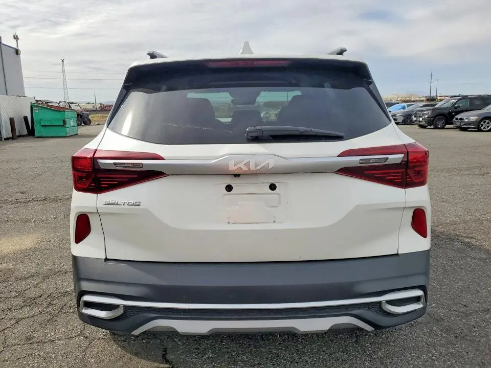 2022 KIA SELTOS S  