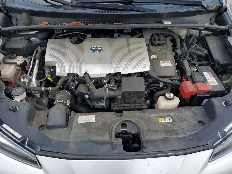 2020 TOYOTA PRIUS XLE  