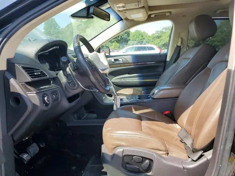 2014 LINCOLN MKT   