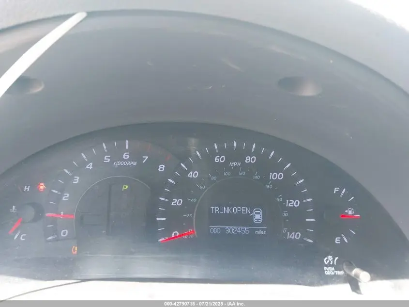 2010 TOYOTA CAMRY XLE