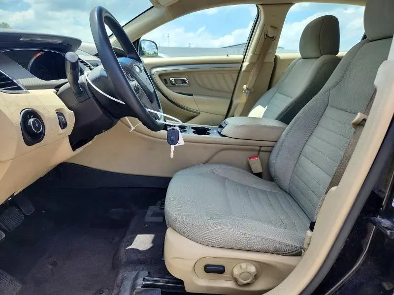 2018 FORD TAURUS SE  
