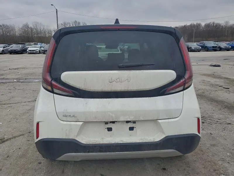 2023 KIA SOUL LX  