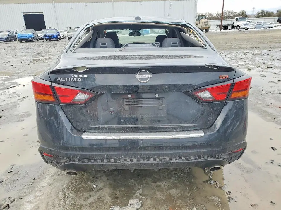 2023 NISSAN ALTIMA SR  