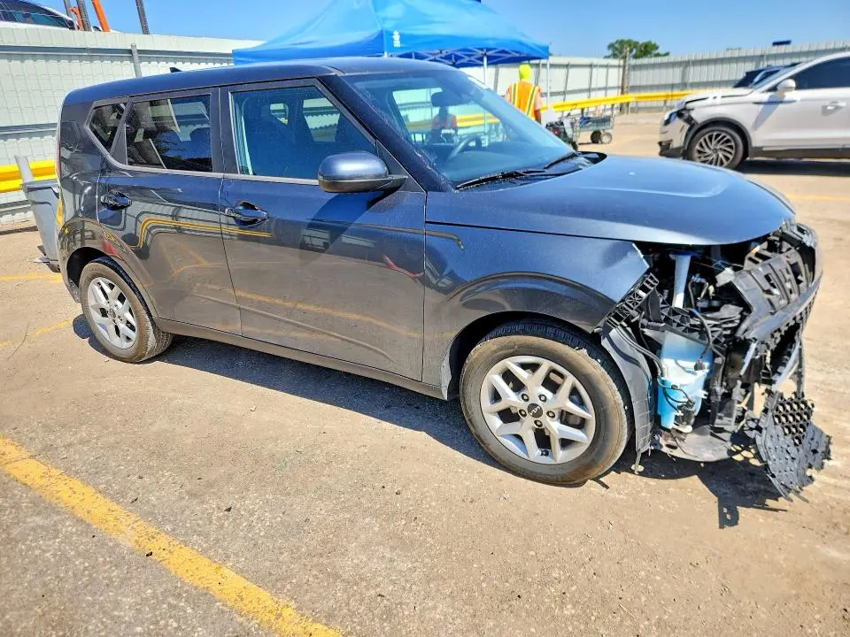 2024 KIA SOUL LX  