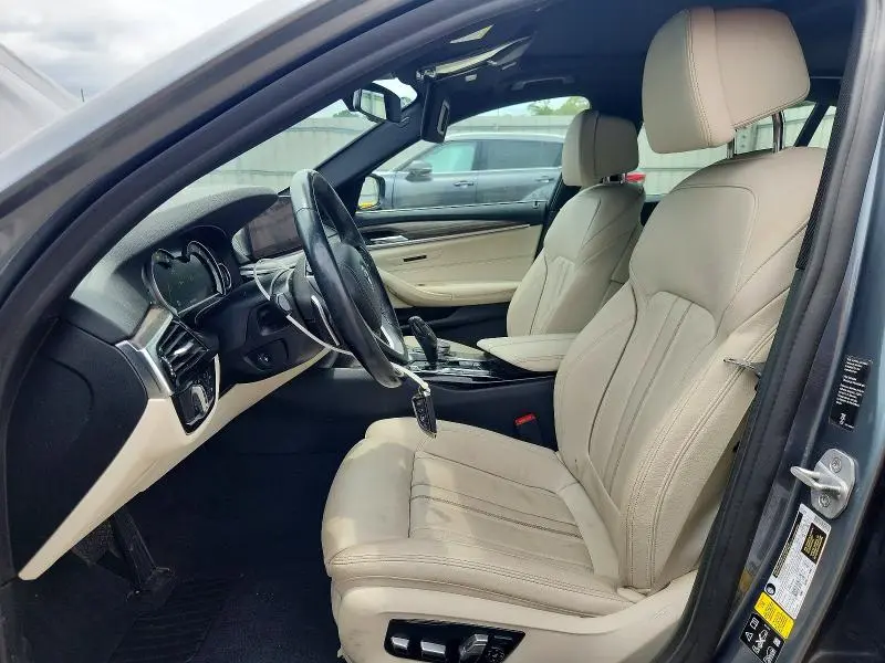 2019 BMW 530 XI  