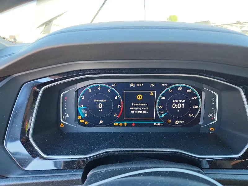 2024 VOLKSWAGEN JETTA GLI AUTOBAHN  