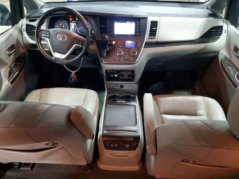 2018 TOYOTA SIENNA XLE 7-PASSENGER  