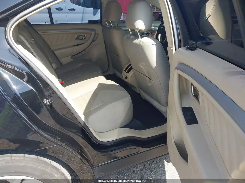 2018 FORD TAURUS SE
