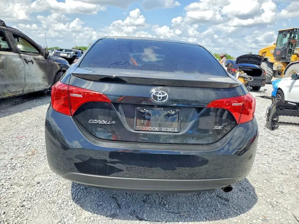 2018 TOYOTA COROLLA SE  