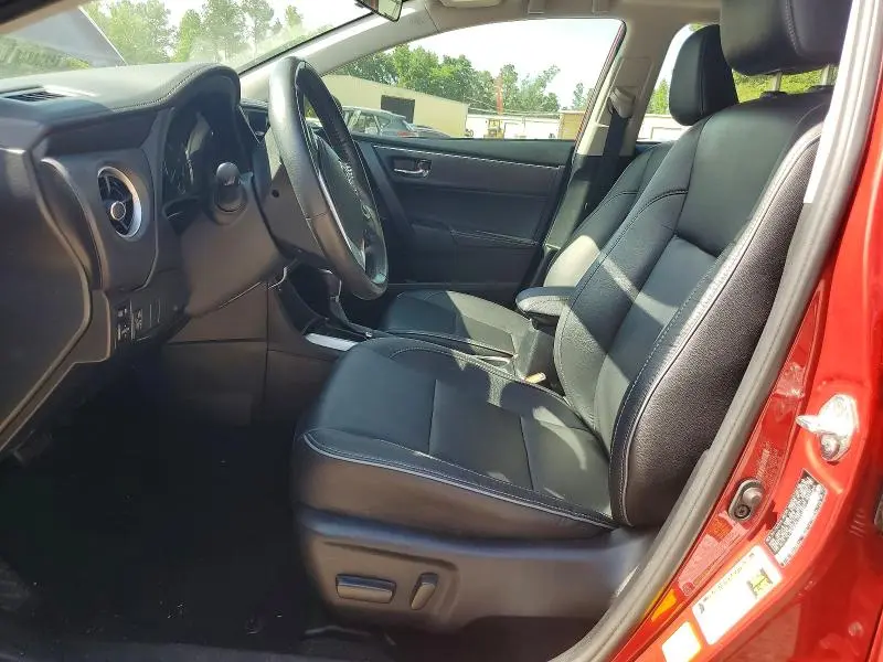 2018 TOYOTA COROLLA XLE  