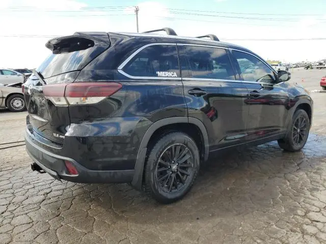 2017 TOYOTA HIGHLANDER SE