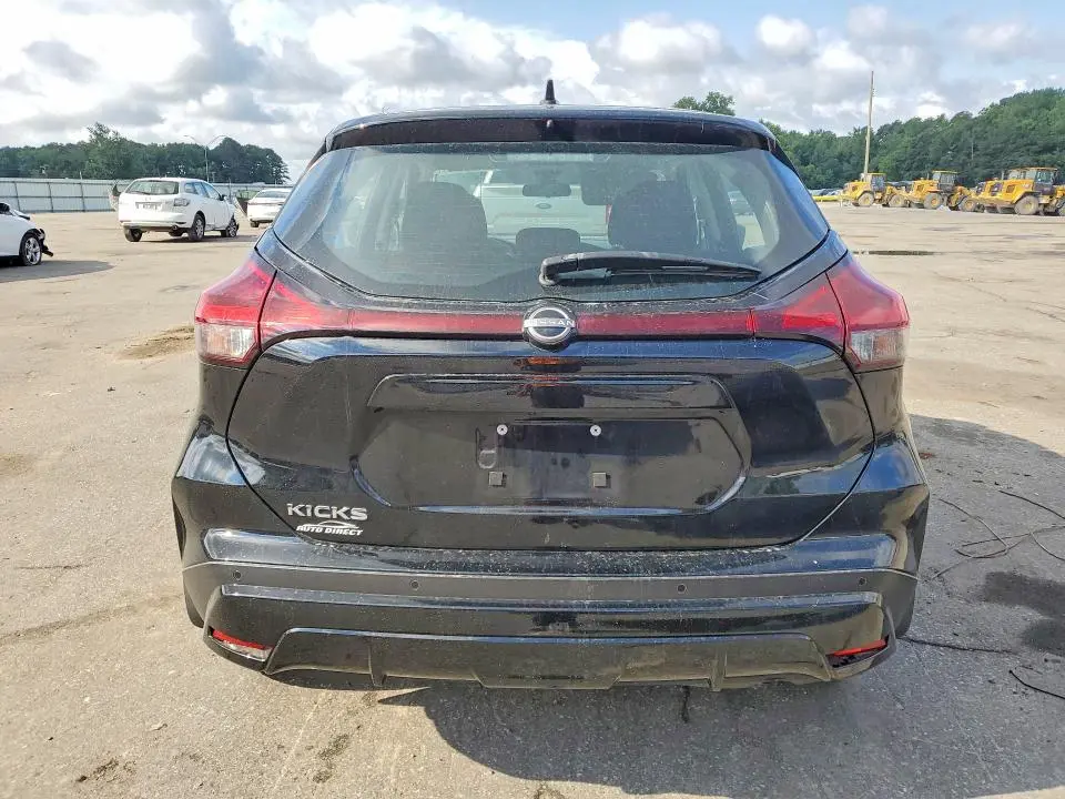2023 NISSAN KICKS S  