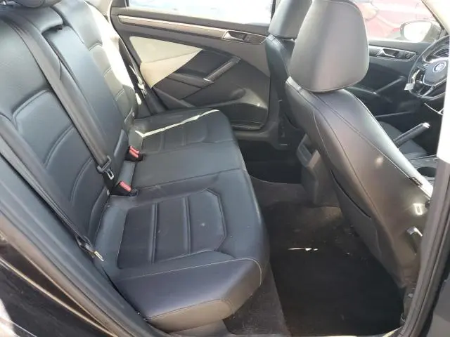 2017 VOLKSWAGEN PASSAT R-LINE  