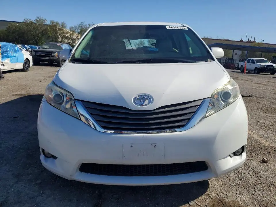 2011 TOYOTA SIENNA XLE 8-PASSENGER  