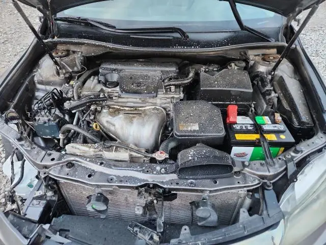 2016 TOYOTA CAMRY LE  