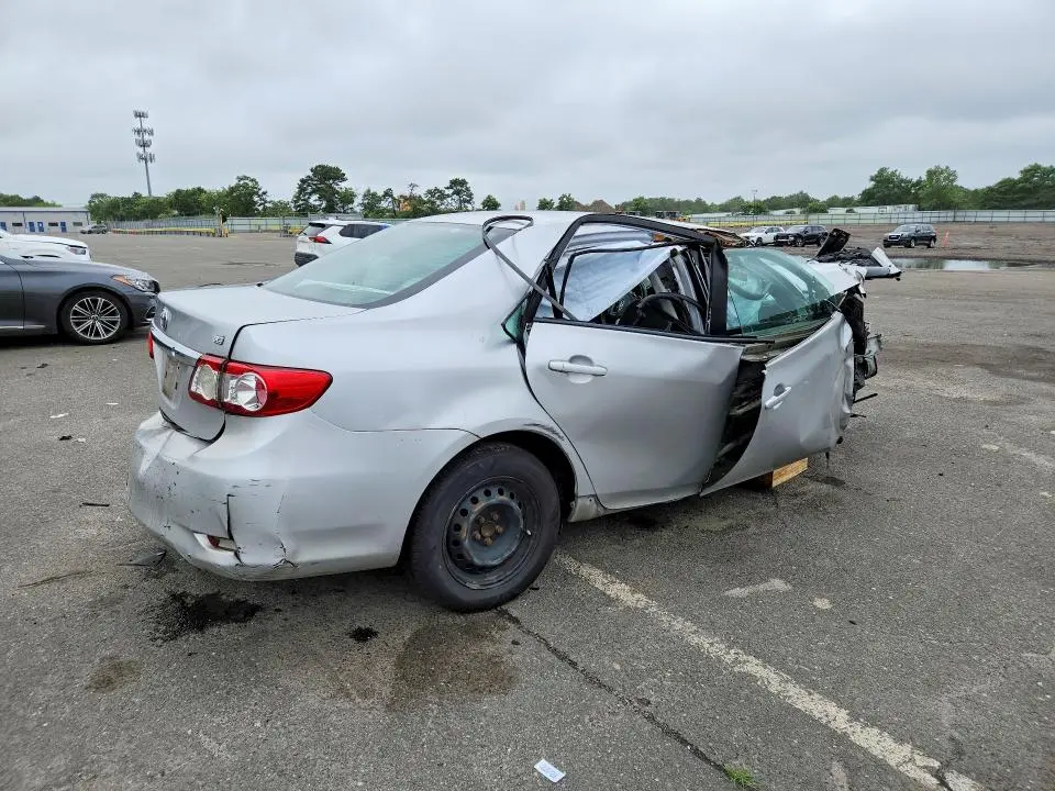 2011 TOYOTA COROLLA LE  