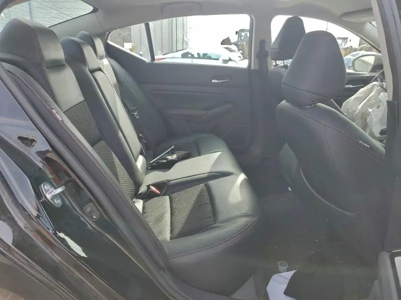 2024 NISSAN ALTIMA SR  