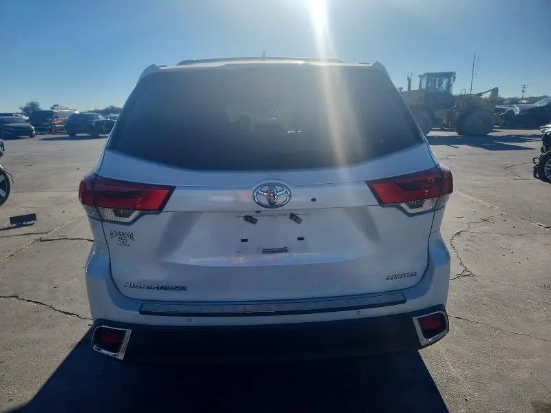 2019 TOYOTA HIGHLANDER LIMITED  
