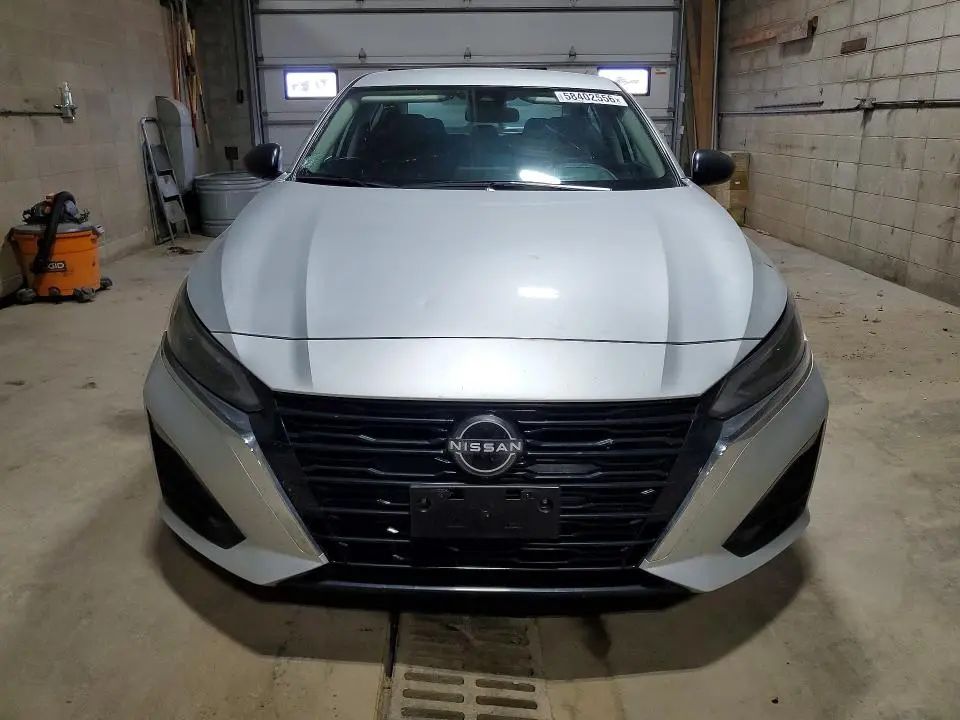 2024 NISSAN ALTIMA SV  